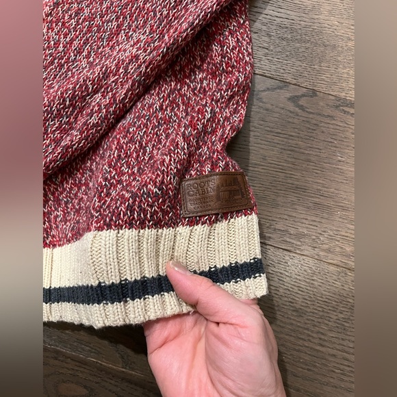 Roots kids junior sweater, almost new condition - Picture 3 of 4